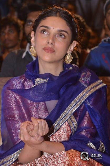 Aditi-Rao-At-Cheliyaa-Movie-Audio-Launch